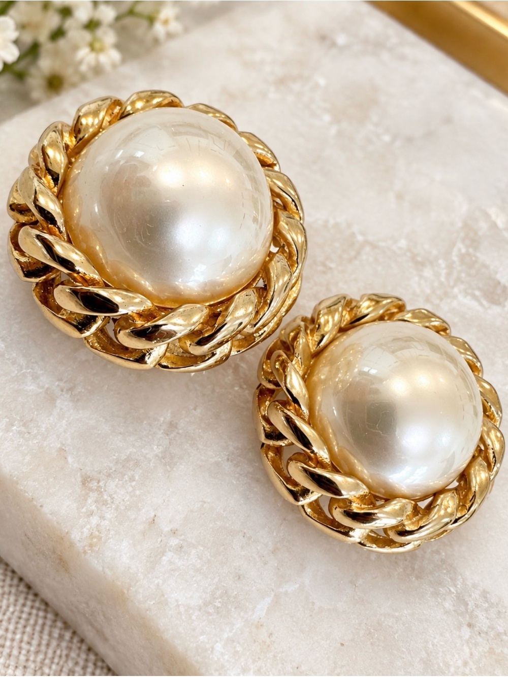 Vintage Christian Dior Gold Rope Chain Faux Pearl Clip-On Earrings – Authentic S